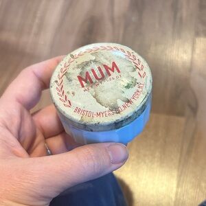 Vintage Mum Antiperspirant jar